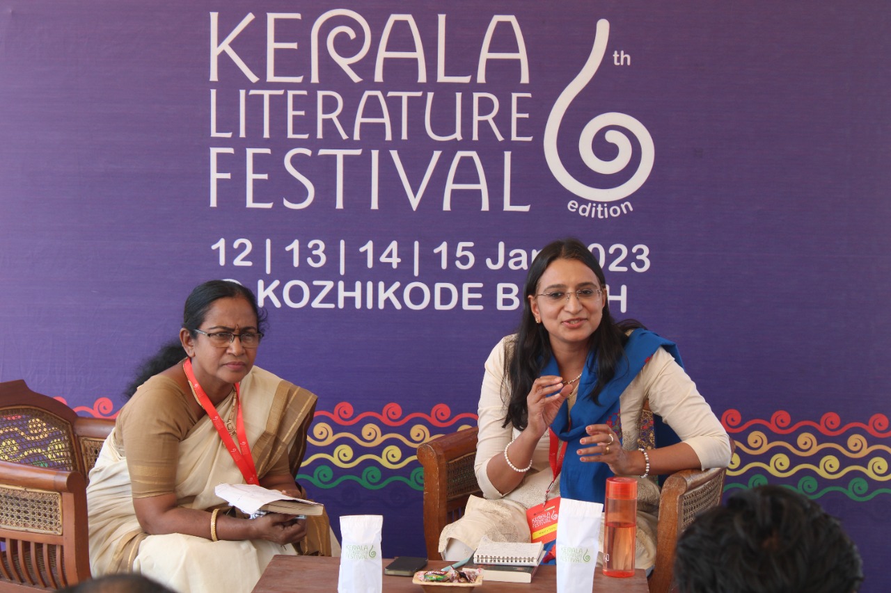 "ആ നദിയോട് പേര് ചോദിക്കരുത് , കലാപങ്ങളും സ്ത്രീകളും "